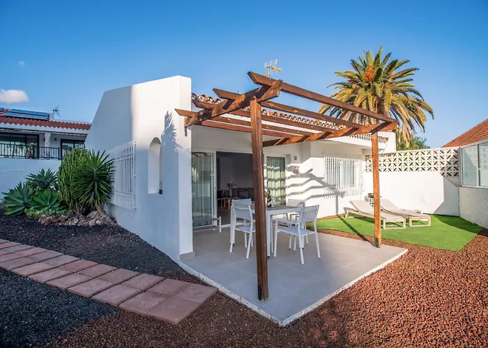 Newly Refurbished In Prime Location * Playa de las Americas (Tenerife)