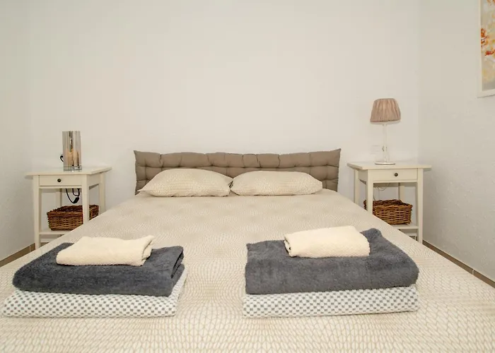 Apartment Newly Refurbished In Prime Location Playa de las Americas (Tenerife)