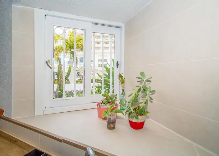 Newly Refurbished In Prime Location * Playa de las Americas (Tenerife)