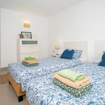 Newly Refurbished In Prime Location Apartamento