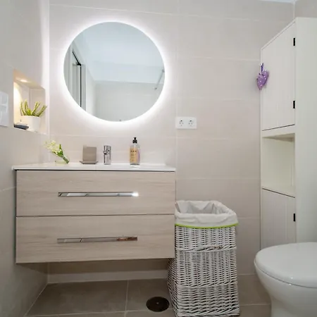 アパート Newly Refurbished In Prime Location *