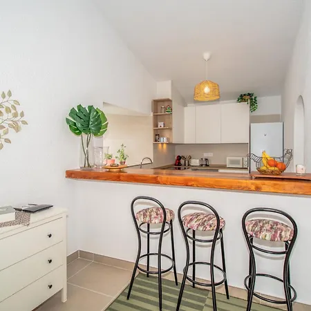 Newly Refurbished In Prime Location プラヤ・デ・ラス・アメリカス