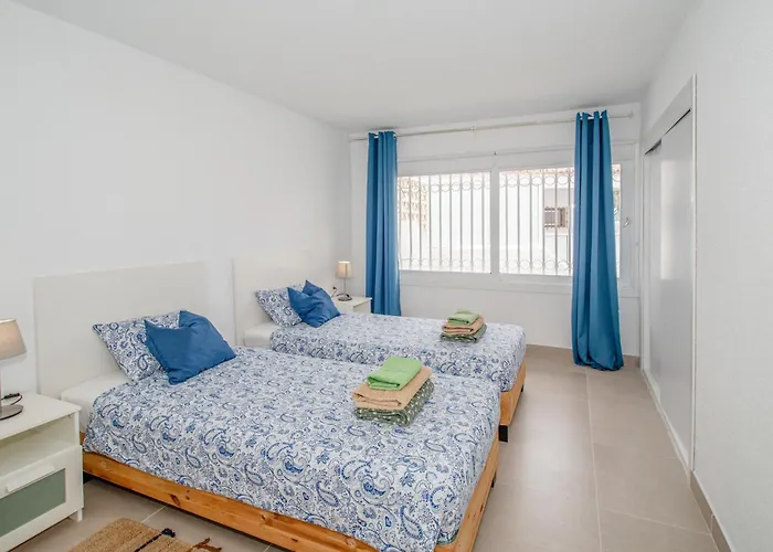 Newly Refurbished In Prime Location Apartman *