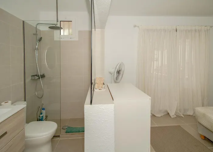 Apartman Newly Refurbished In Prime Location *