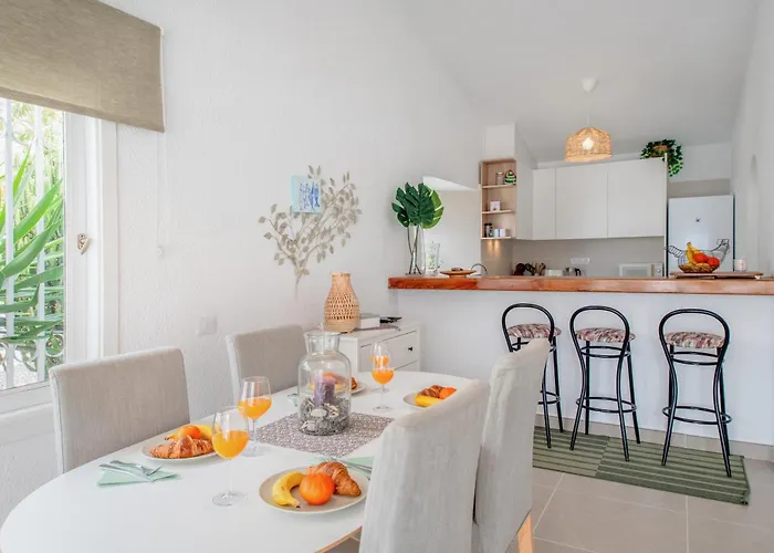 Newly Refurbished In Prime Location * Πλάγια ντε λας Αμέρικας