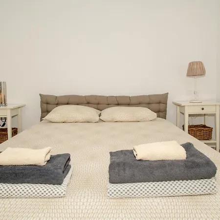 Apartment Newly Refurbished In Prime Location Playa de las Américas